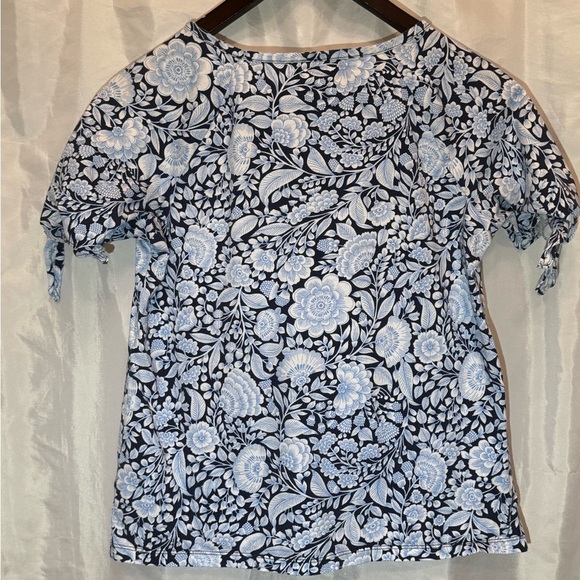 Talbots Petites Floral Top Pima Cotton Navy/Blue Short Sleeve Blouse - Size P - Picture 2 of 8